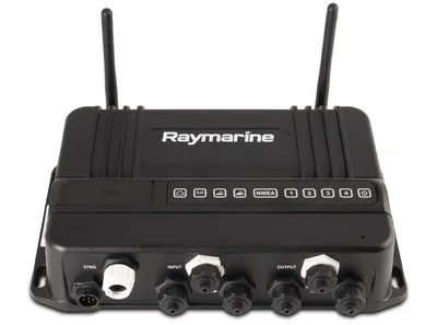 Raymarine-E70640